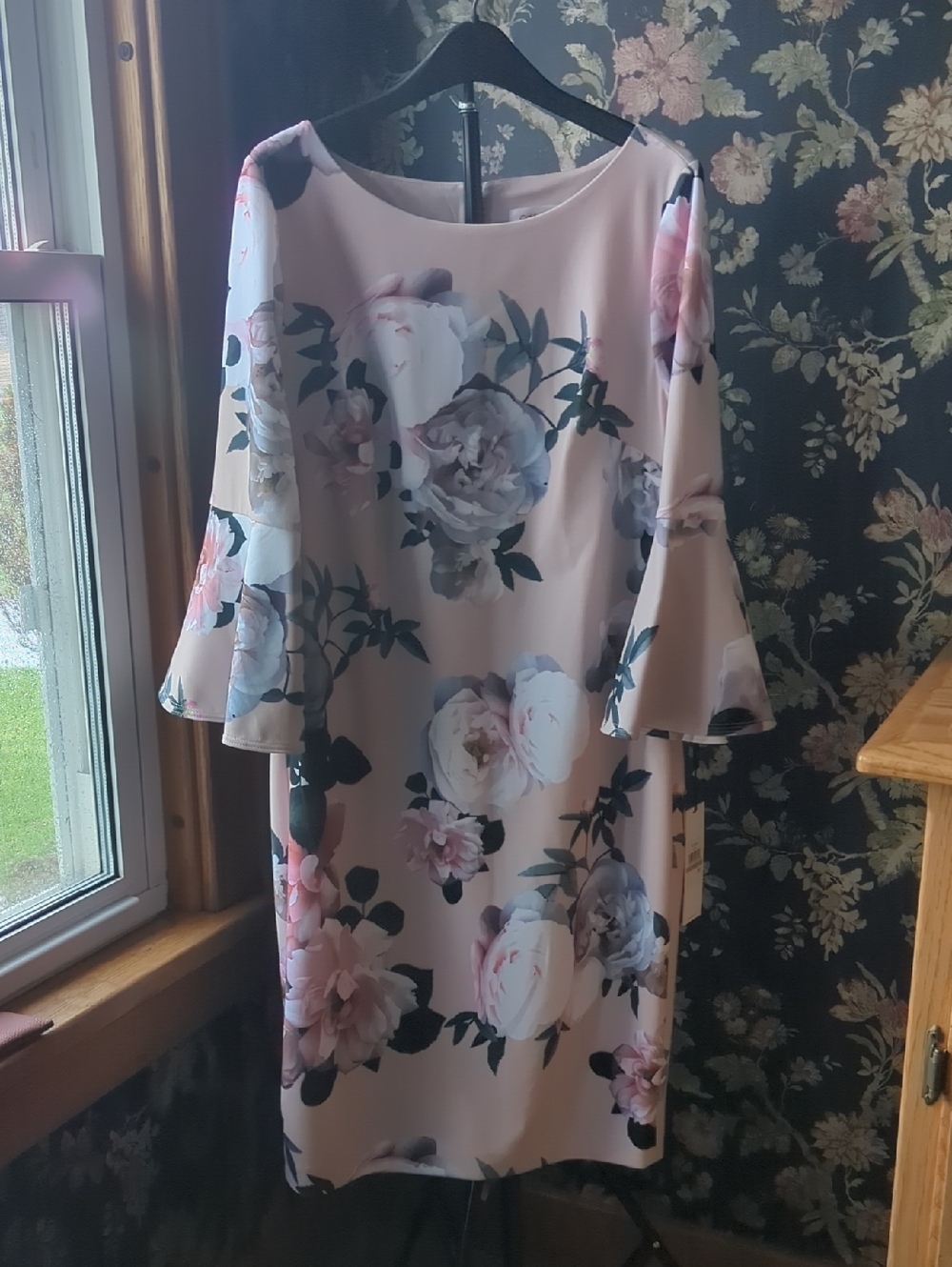 Calvin Klein Floral Pink Bell-Sleeve Shift Dress Size 12